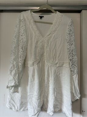 torrid White Lace V-Neck Peasant Tunic